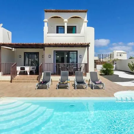 Aguamarina Piscina Climatizada Playa Blanca (Lanzarote)